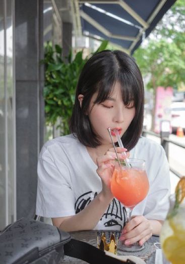 亚洲第一AV第一卡_超清电影完整版